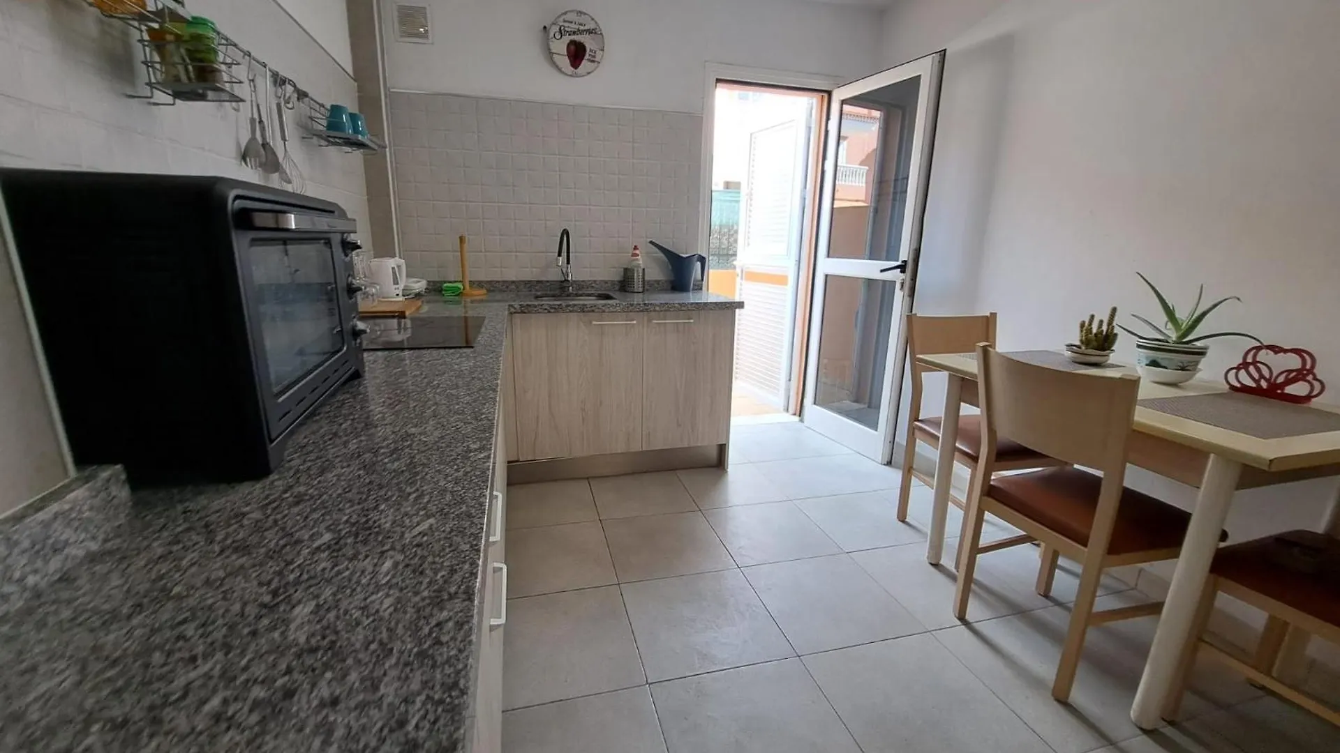 אדחה Two Bedroom Apartment With Nice Terrace In Adeje ספרד